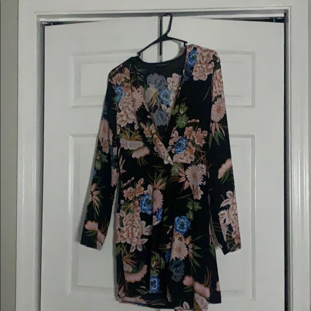 Long sleeve floral